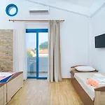 Mikres Kyklades Σκάλα Ποταμιάς