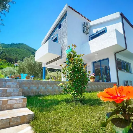 Apartment Mikres Kyklades *