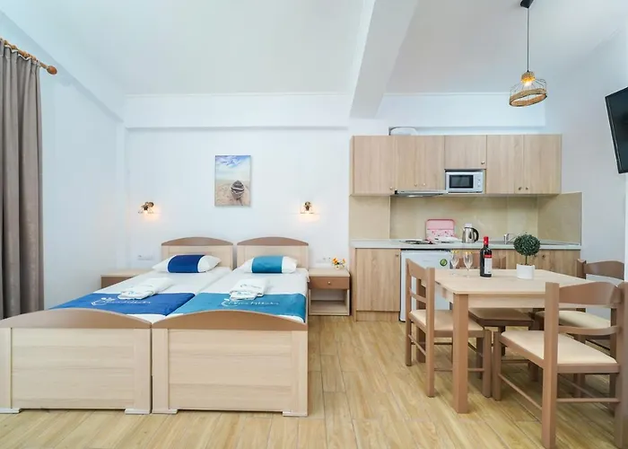 Mikres Kyklades Skala Potamia