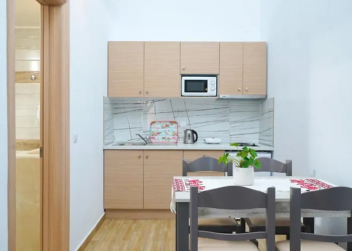 Mikres Kyklades * Skala Potamia