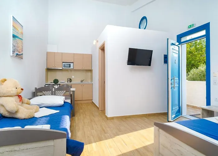 Mikres Kyklades * Skala Potamia