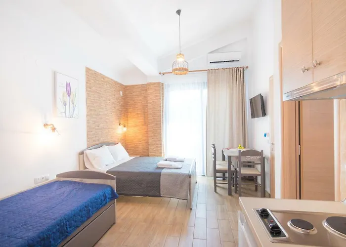 Mikres Kyklades Skala Potamia